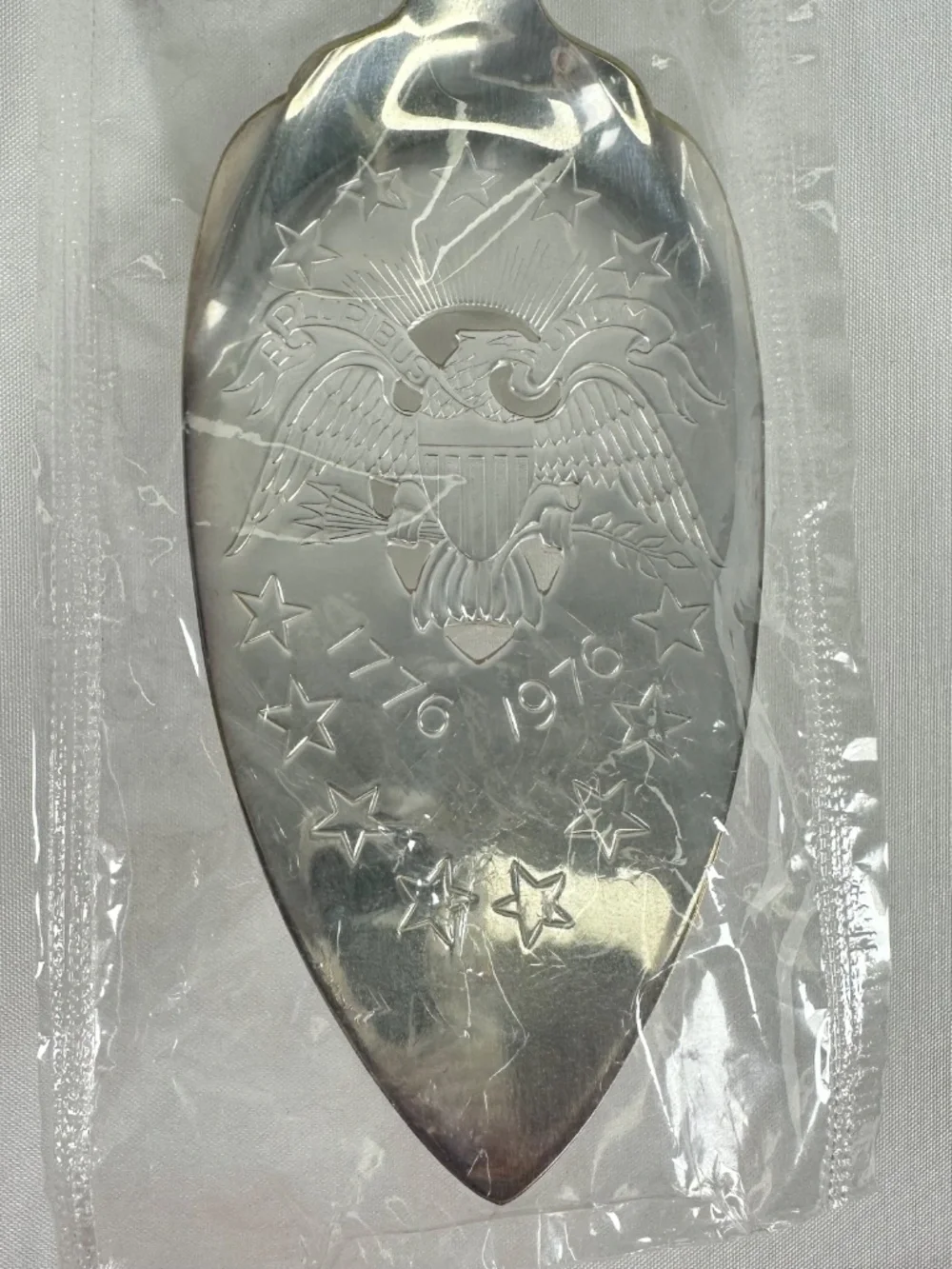 Bicentennial 1776-1976 Silverplate, Server 1881 Rogers Oneida Ltd., New in Pkg.